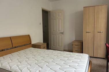 Napier Terrace, Flat 1, Mutley, Plymouth - Image 3